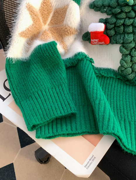 Pull rouge à thème de Noël ED0184