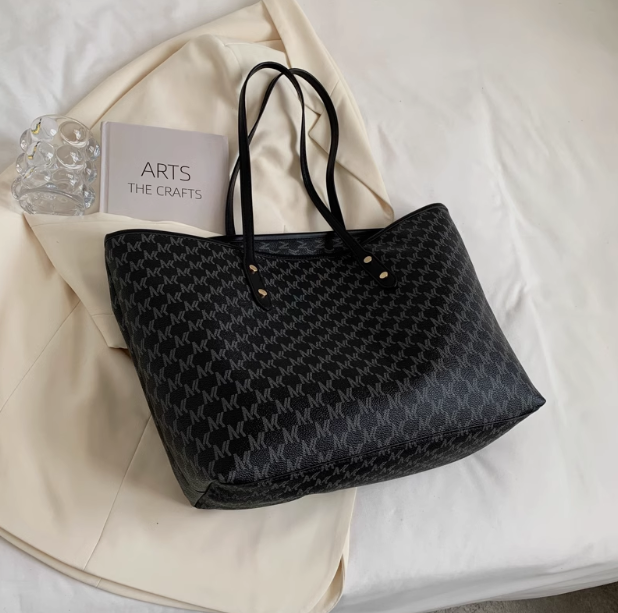 Light luxury large capacity commuter shoulder bag ED0197