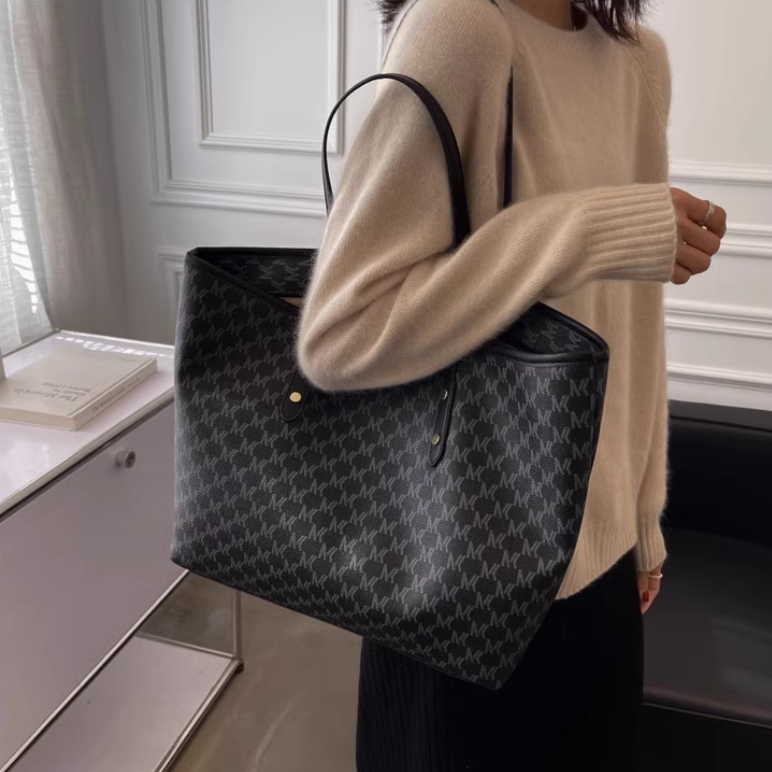 Light luxury large capacity commuter shoulder bag ED0197