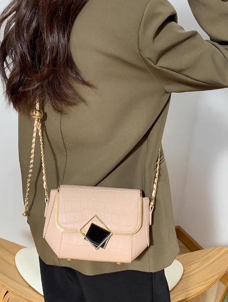 Niche design pink chain crossbody bag ED0207