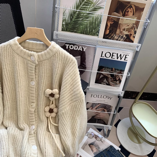 Dicker Strickjacke im Retro-Stil mit Rundhalsausschnitt ED0222