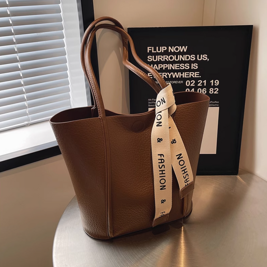 Large capacity commuter bucket bag ED0239