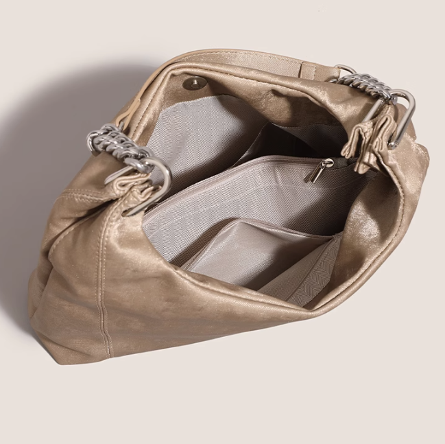 Large Capacity Commuter Bag Retro Shoulder Bag ED01010