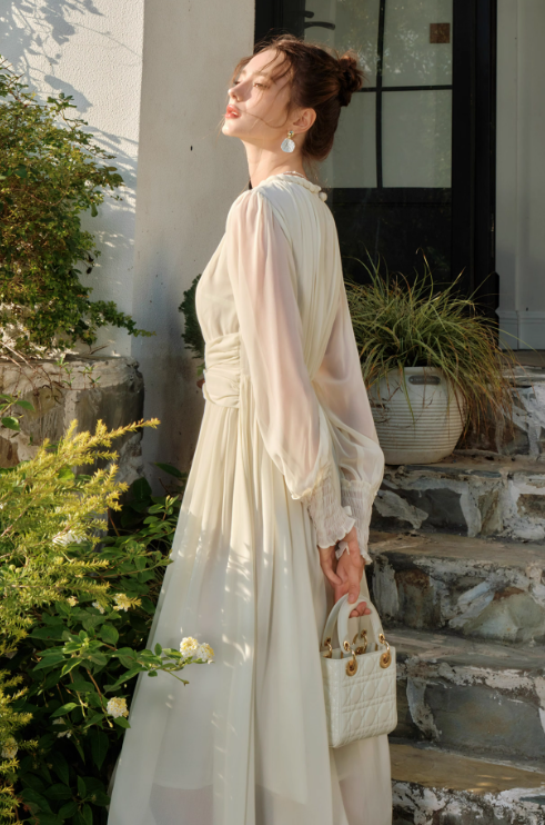 Langärmliges Chiffonkleid mit französischem Twist ED01014