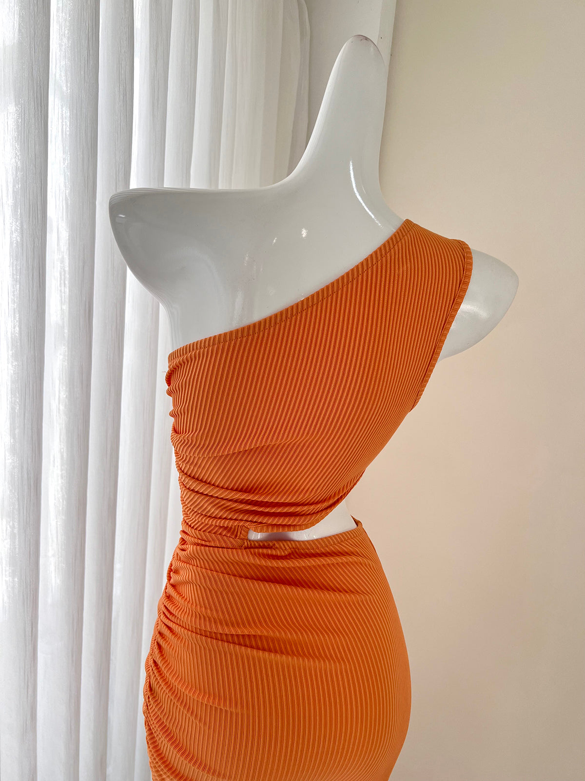 One-shoulder sleeveless dress with ruffled slits ED01045