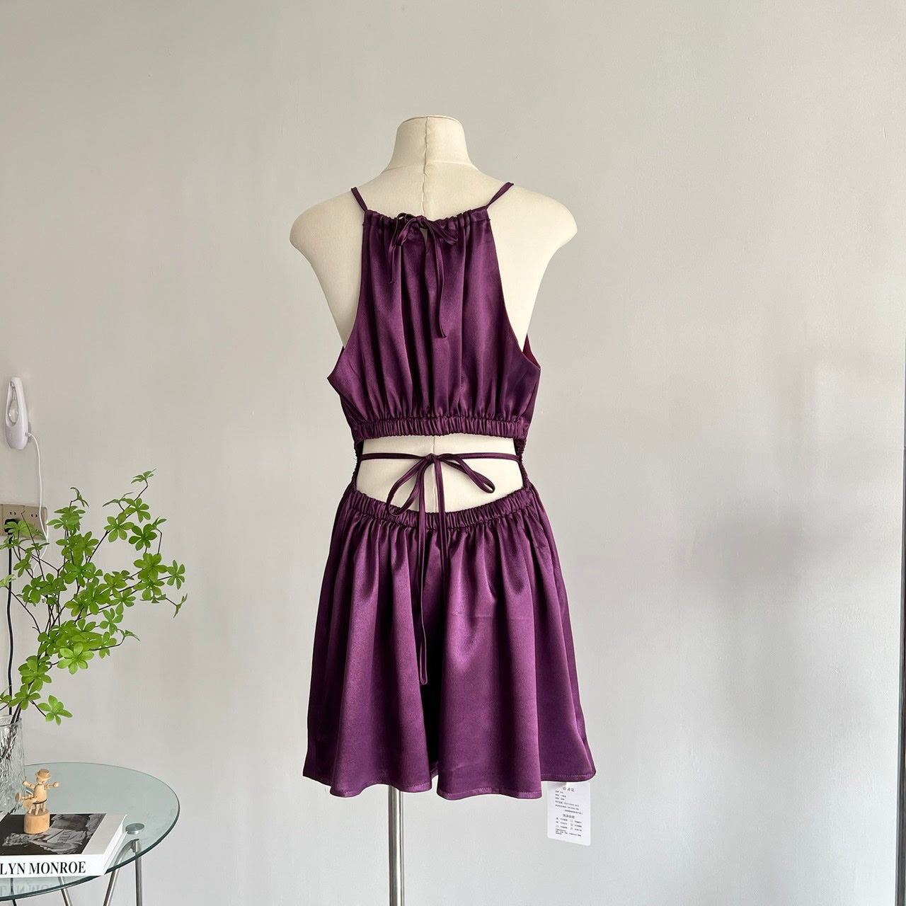 American style waist-baring halter neck pleated dress ED01051
