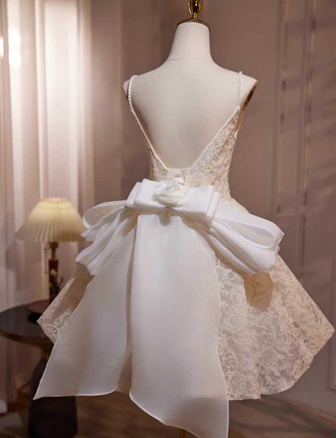 Cremefarbenes A-Linien-Ballkleid mit V-Ausschnitt, Netzspitze und Perlen, cremefarbenes Geburtstagskleid ED1070