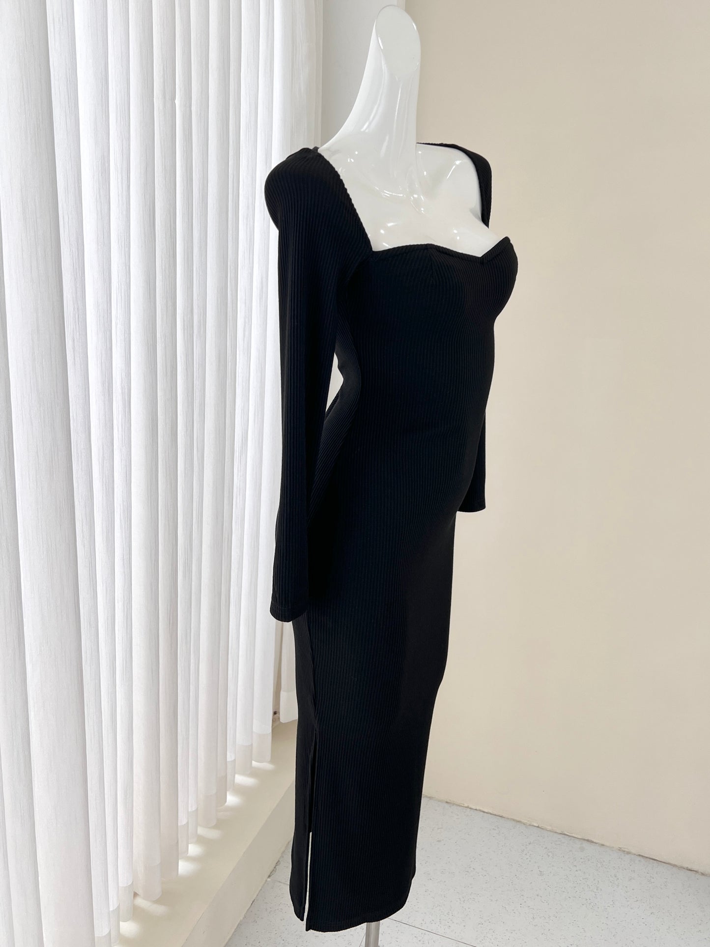 Robe noire élégante à manches longues, robe d'anniversaire ED01184