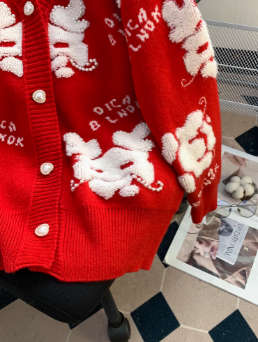 Fashionable red knitted cardigan ED0134