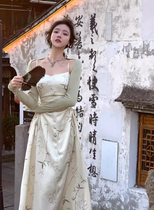 Jupe longue plissée en satin de style chinois, nouvelle collection, taille douce et tempérament, ED0136