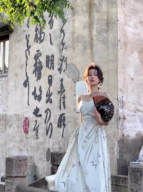 Jupe longue plissée en satin de style chinois, nouvelle collection, taille douce et tempérament, ED0136