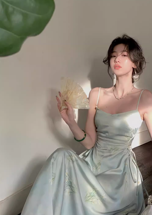 Jupe longue plissée en satin de style chinois, nouvelle collection, taille douce et tempérament, ED0136