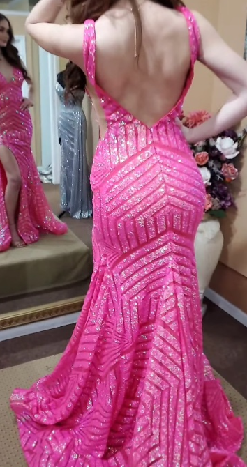 Robe de bal longue sirène à paillettes roses et col en V profond ED01377