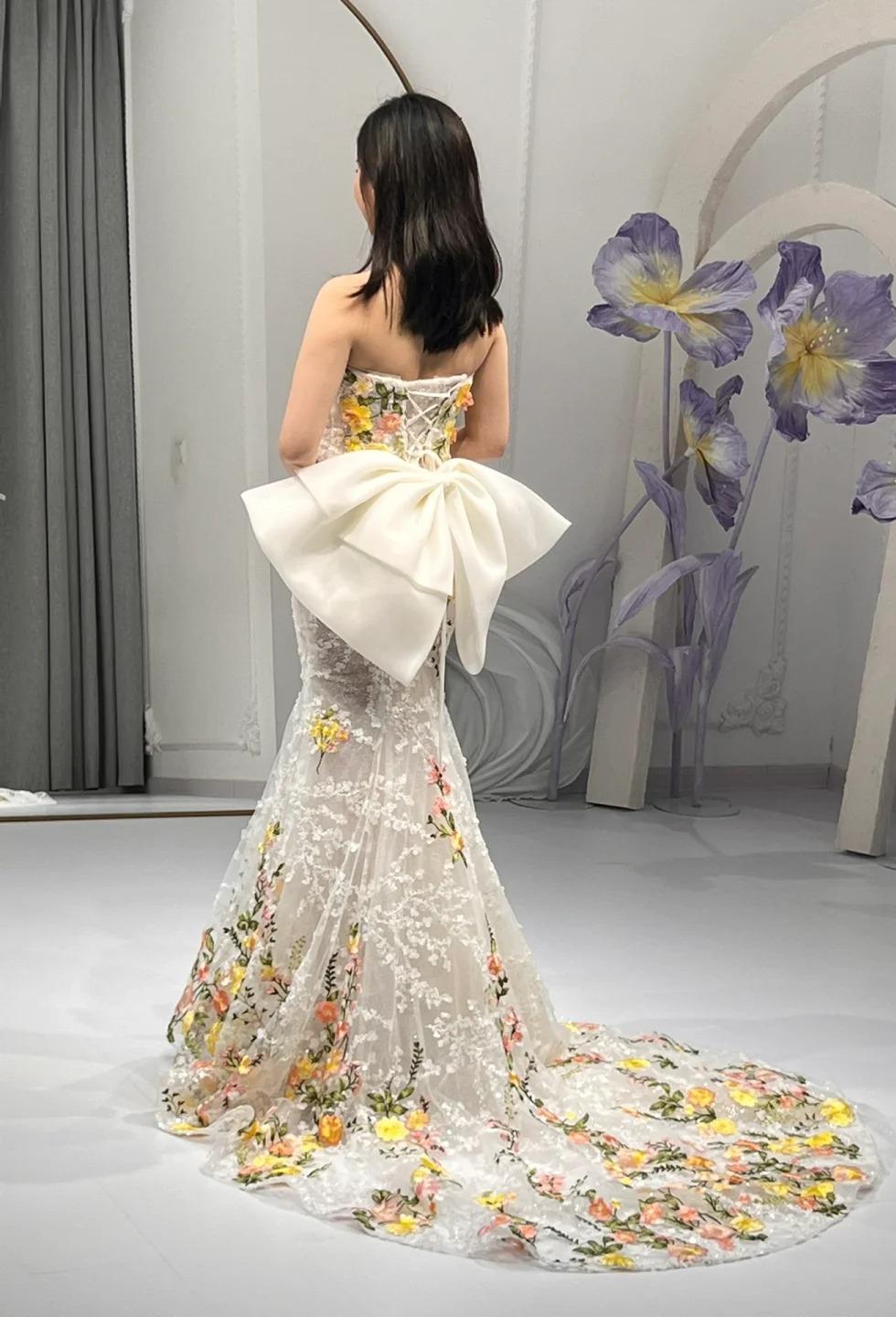 Weißes Brautkleid, elegantes Meerjungfrau-Kleid, trägerlos, Tüll, Spitze, langes Ballkleid, Abendkleid mit Applikationen, ED01443