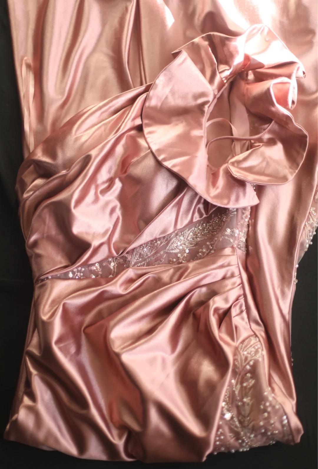 Rosa Meerjungfrau One-Shoulder Satin Perlen Pailletten Langes Ballkleid Brautjungfernkleid ED01588