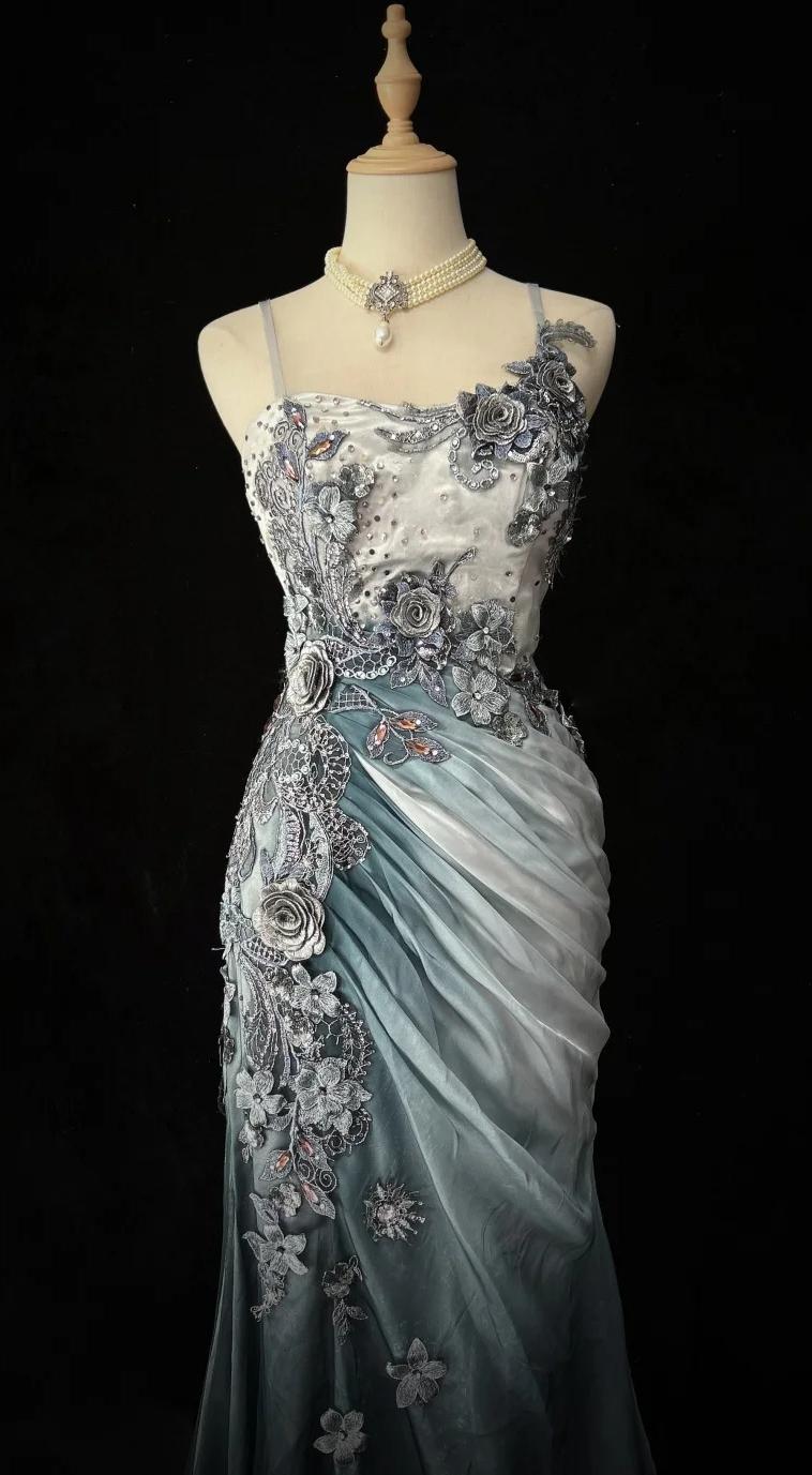 Elegant Chiffon Mermaid Gown for Prom&Party Spaghetti Strap Sequined Applique Evening Gown