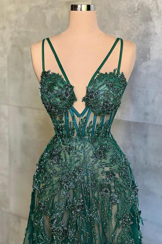 Robe de bal longue vert foncé en tulle, coupe trapèze, bretelles spaghetti, perles et appliques ED01665