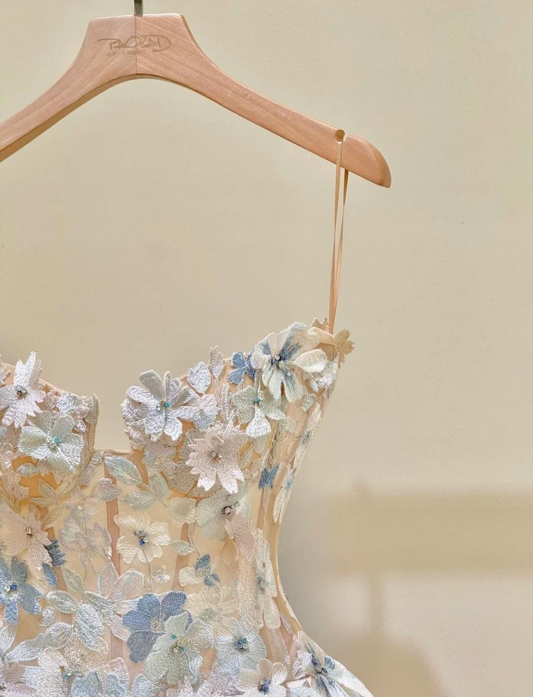 Schlichtes Champagner A-Linie Spaghettiträger Tüllapplikation Langes Ballkleid Süßes Brautkleid ED01718