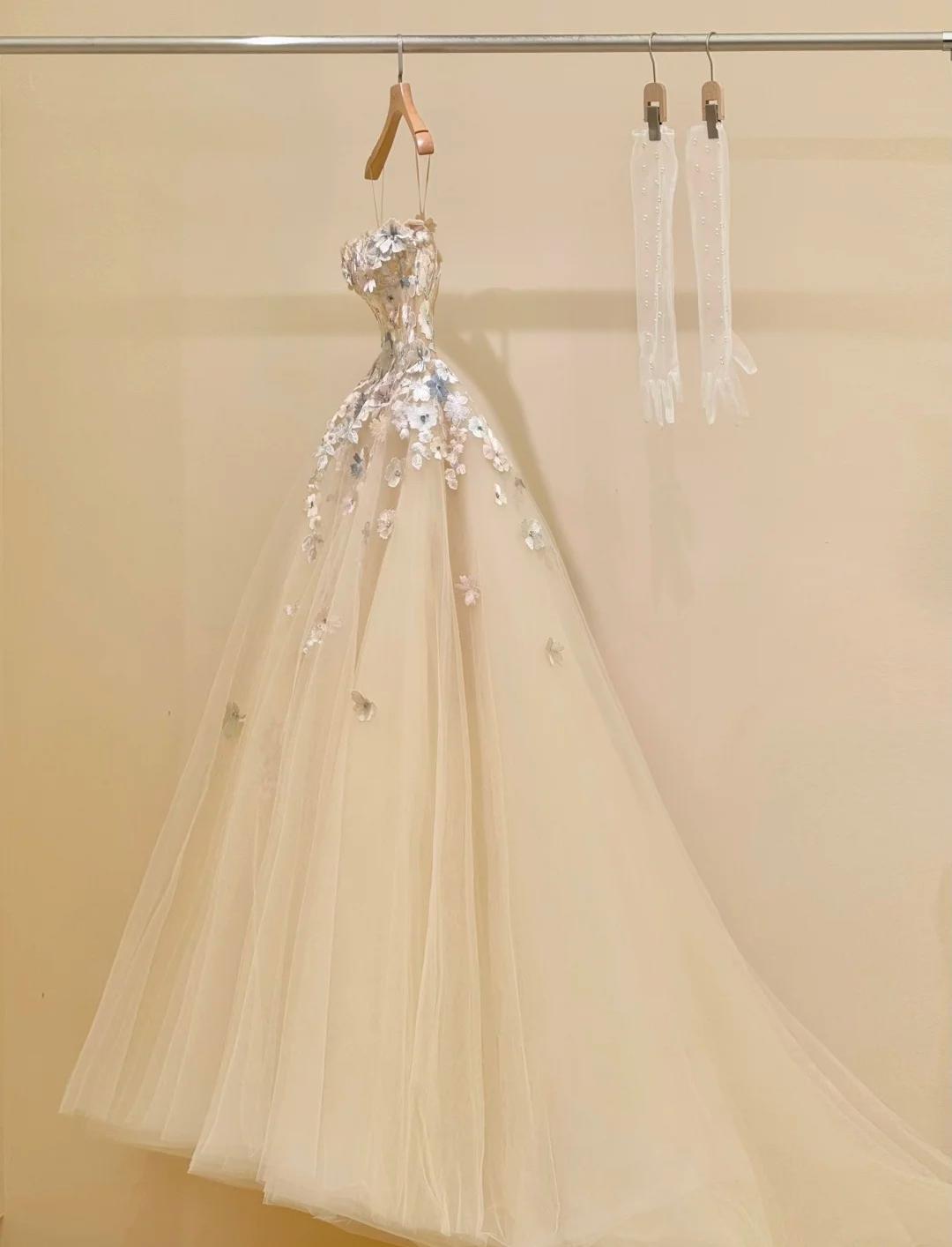 Schlichtes Champagner A-Linie Spaghettiträger Tüllapplikation Langes Ballkleid Süßes Brautkleid ED01718