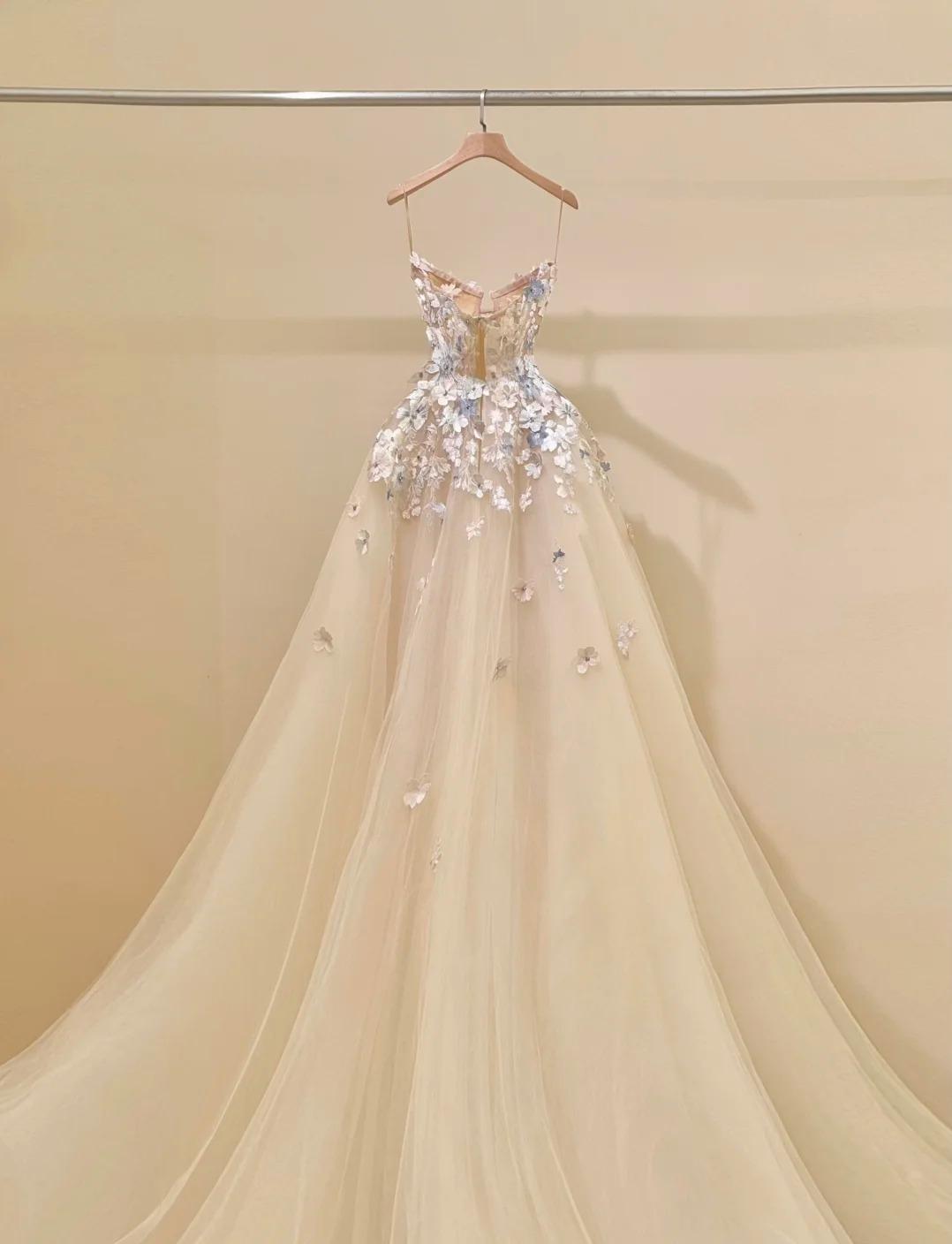 Schlichtes Champagner A-Linie Spaghettiträger Tüllapplikation Langes Ballkleid Süßes Brautkleid ED01718