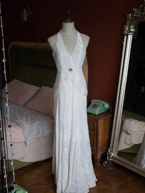 Weißes Meerjungfrau-Ballkleid aus Samtchiffon mit V-Ausschnitt ED01767