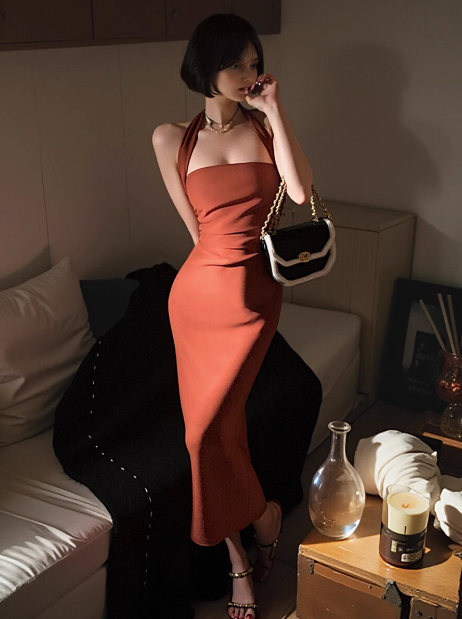 Rückenfreies Neckholderkleid im französischen Stil ED0181