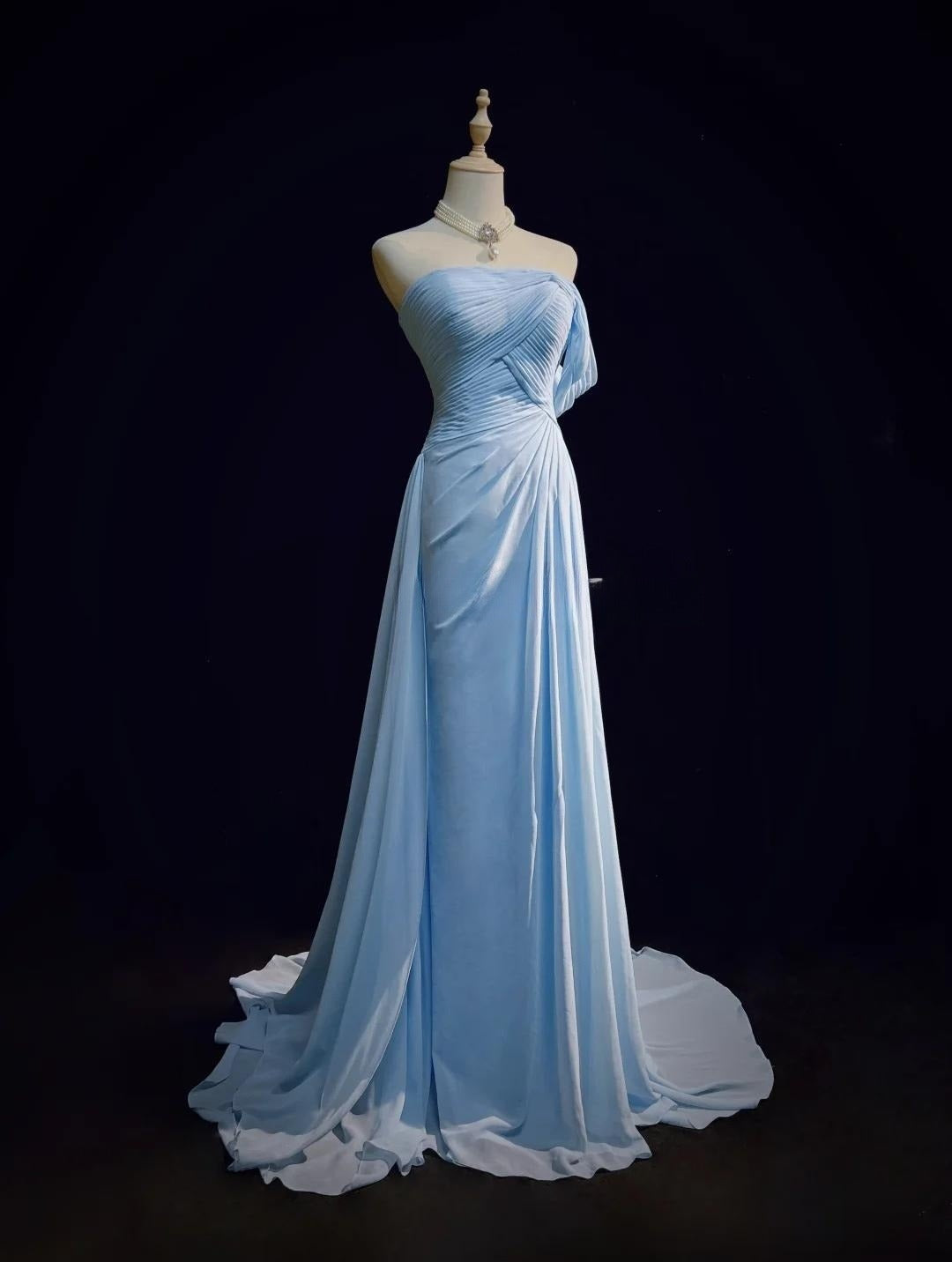 Wunderschönes blaues A-Linien-Chiffon-Plissee-One-Shoulder-Slit-Langabendkleid für Hochzeitsgäste ED01820