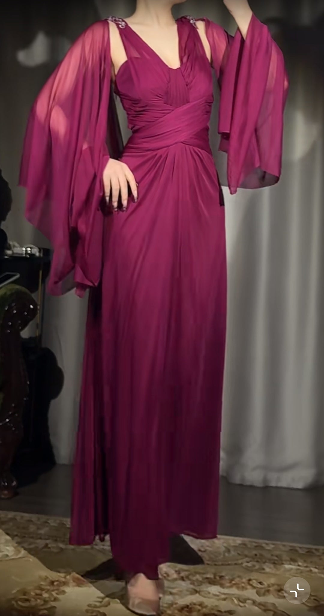 Elegant A-Line Grape V-neck Long Prom Dress Glam Sleeveless Chiffon Evening Dress