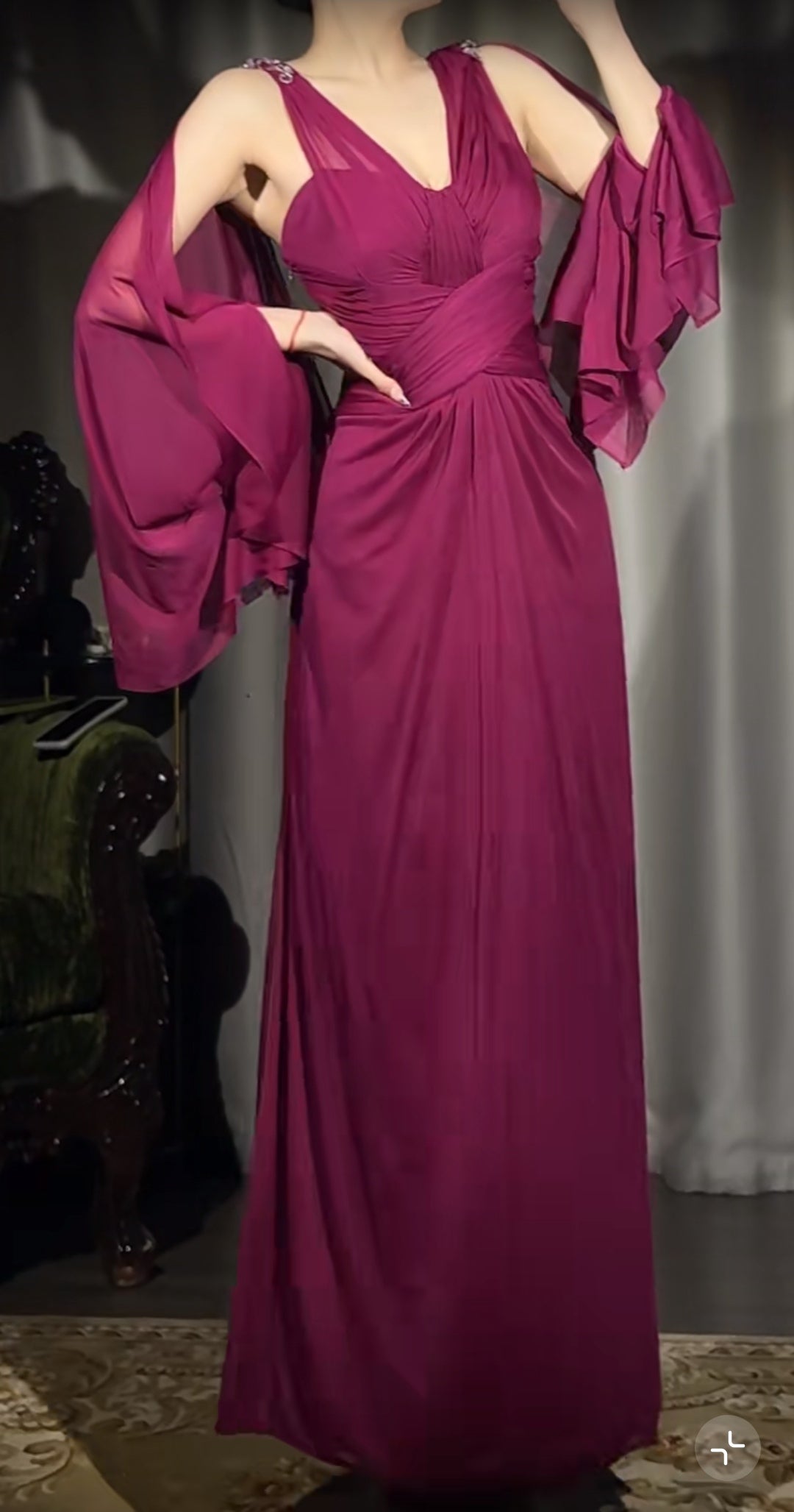 Elegant A-Line Grape V-neck Long Prom Dress Glam Sleeveless Chiffon Evening Dress