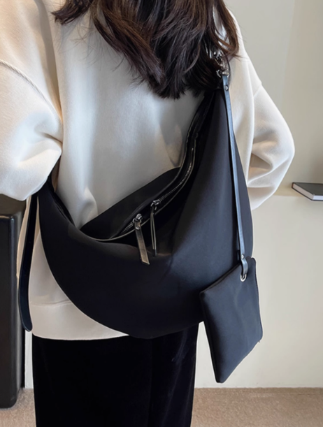 Nylon fabric single shoulder saddle bag casual versatile messenger bag ED0196
