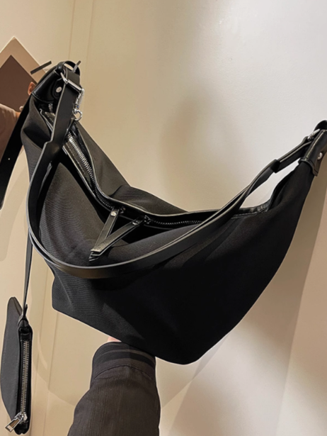 Nylon fabric single shoulder saddle bag casual versatile messenger bag ED0196