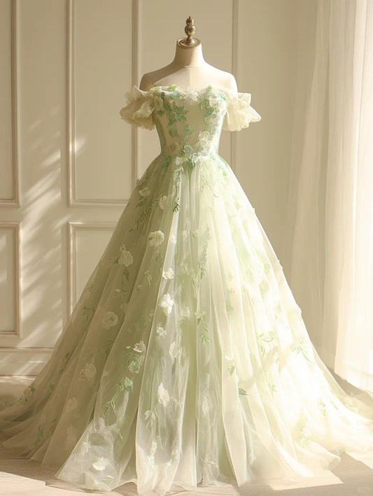 Robe de bal longue en tulle vert clair style conte de fées, coupe trapèze, épaules dénudées, avec appliques ED01980