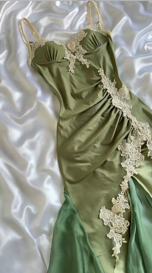 Elegant Navy Blue Spaghetti Straps Mermaid Satin Appliques Prom Dresses Party Dresses ED01319