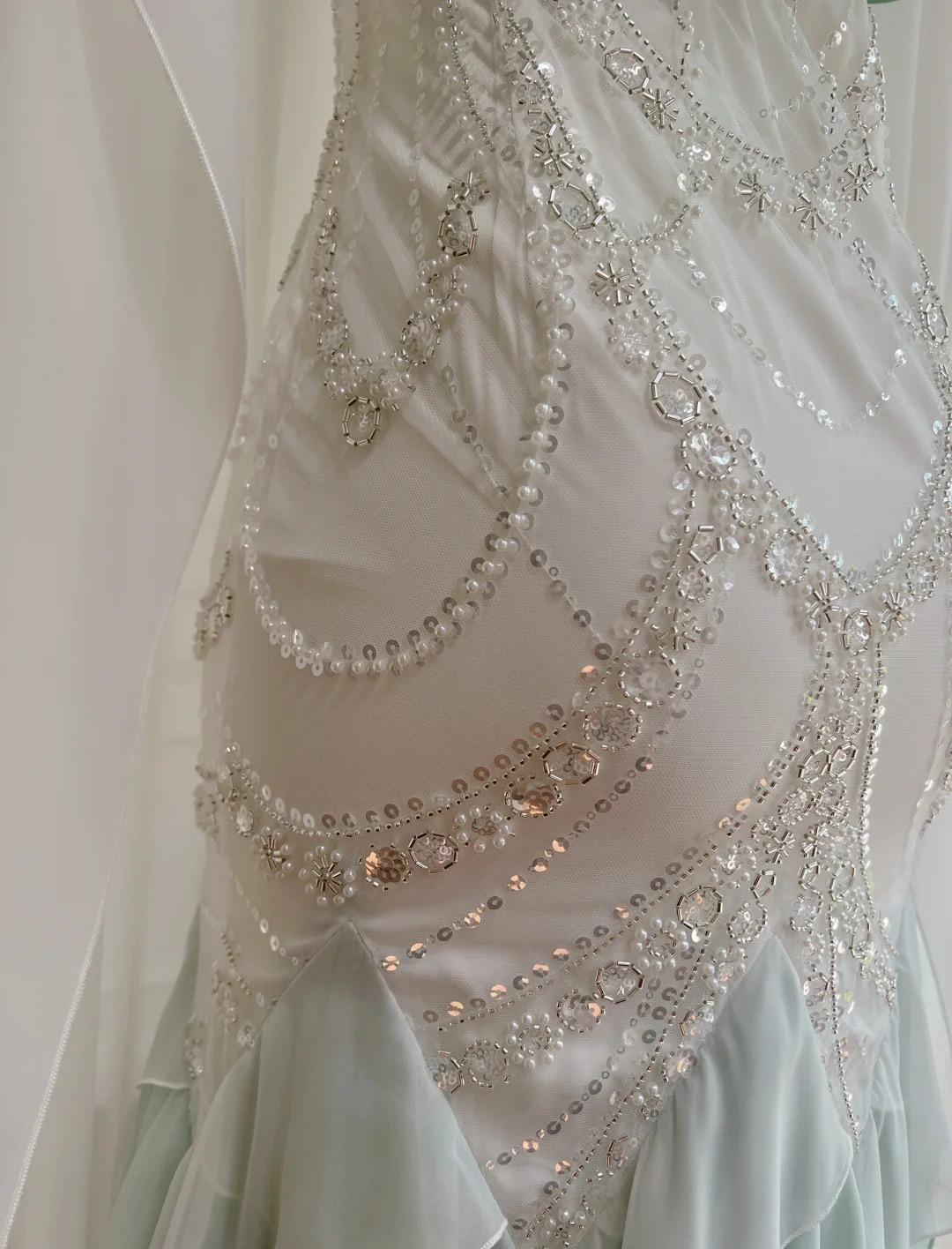 Fairytale Mint Green Spaghetti Straps Chiffon Ruffled Prom Dresses Shiny Beaded Sequined Backless Evening Dresses ED02006