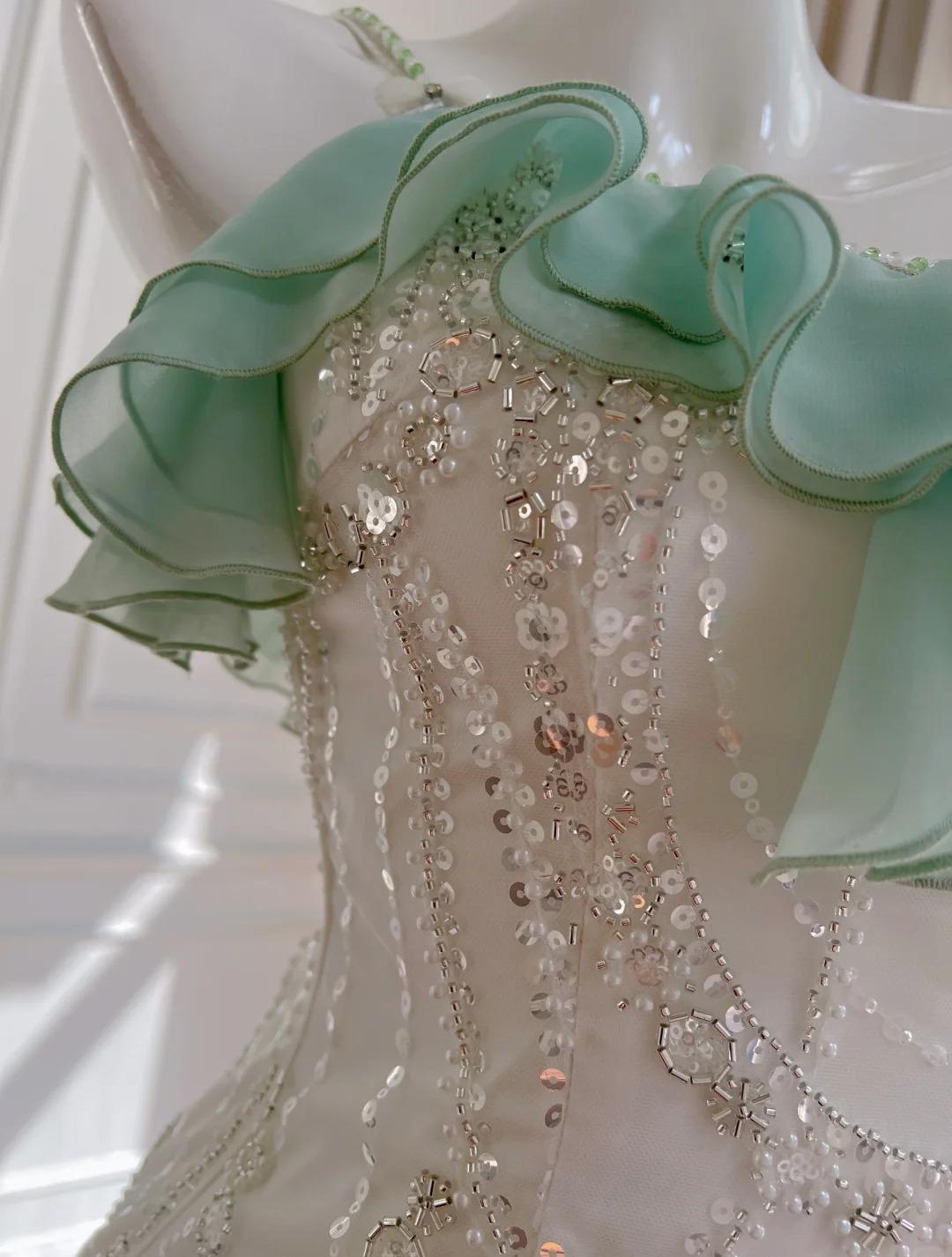 Fairytale Mint Green Spaghetti Straps Chiffon Ruffled Prom Dresses Shiny Beaded Sequined Backless Evening Dresses