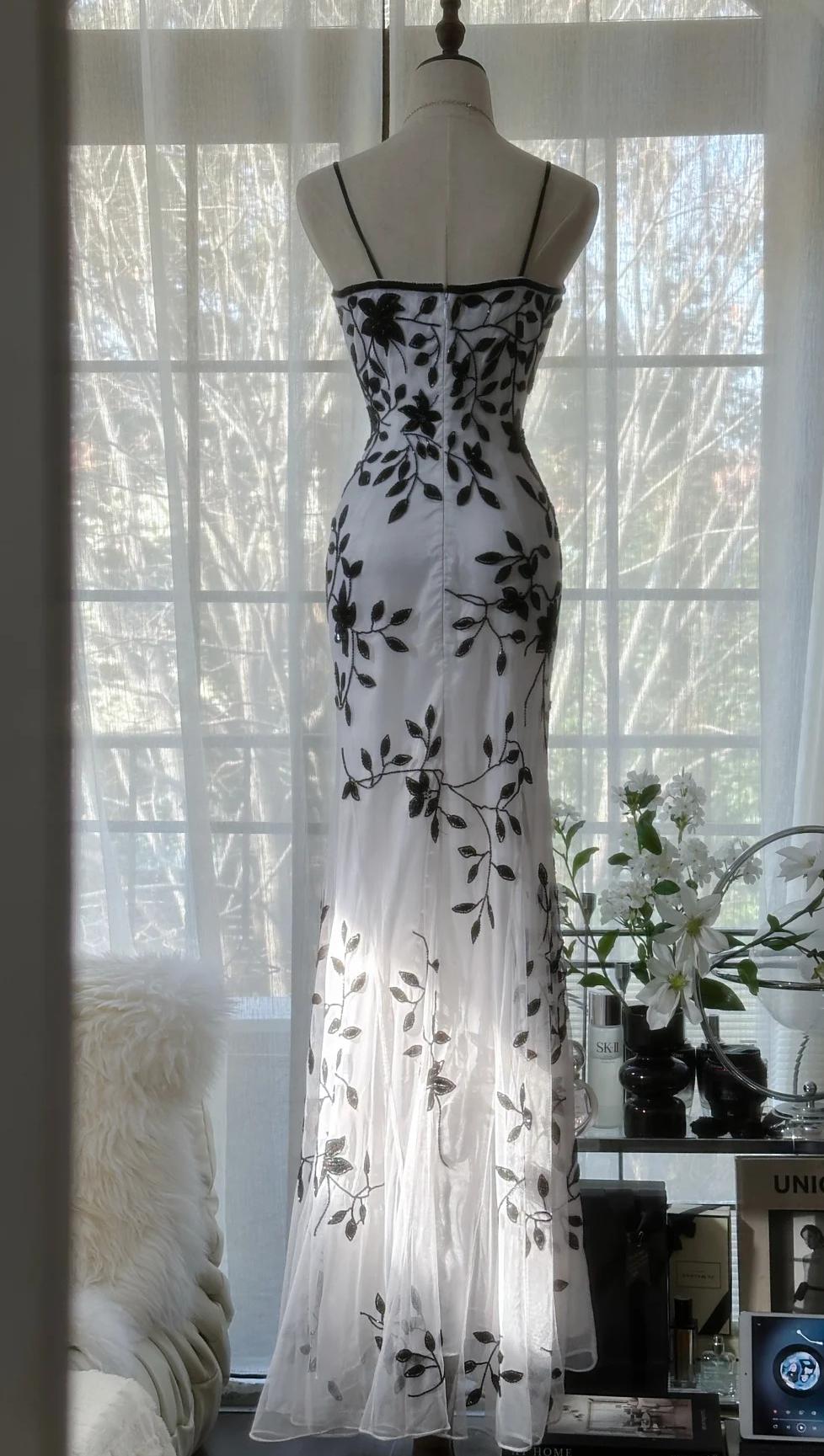 Robe de soirée sirène vintage élégante à bretelles spaghetti et appliques en mousseline de soie ED02044