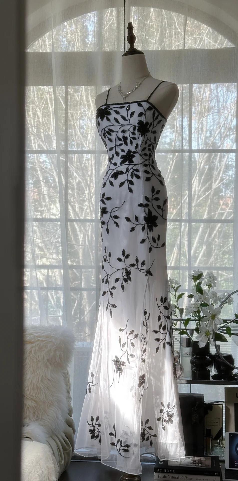 Robe de soirée sirène vintage élégante à bretelles spaghetti et appliques en mousseline de soie ED02044