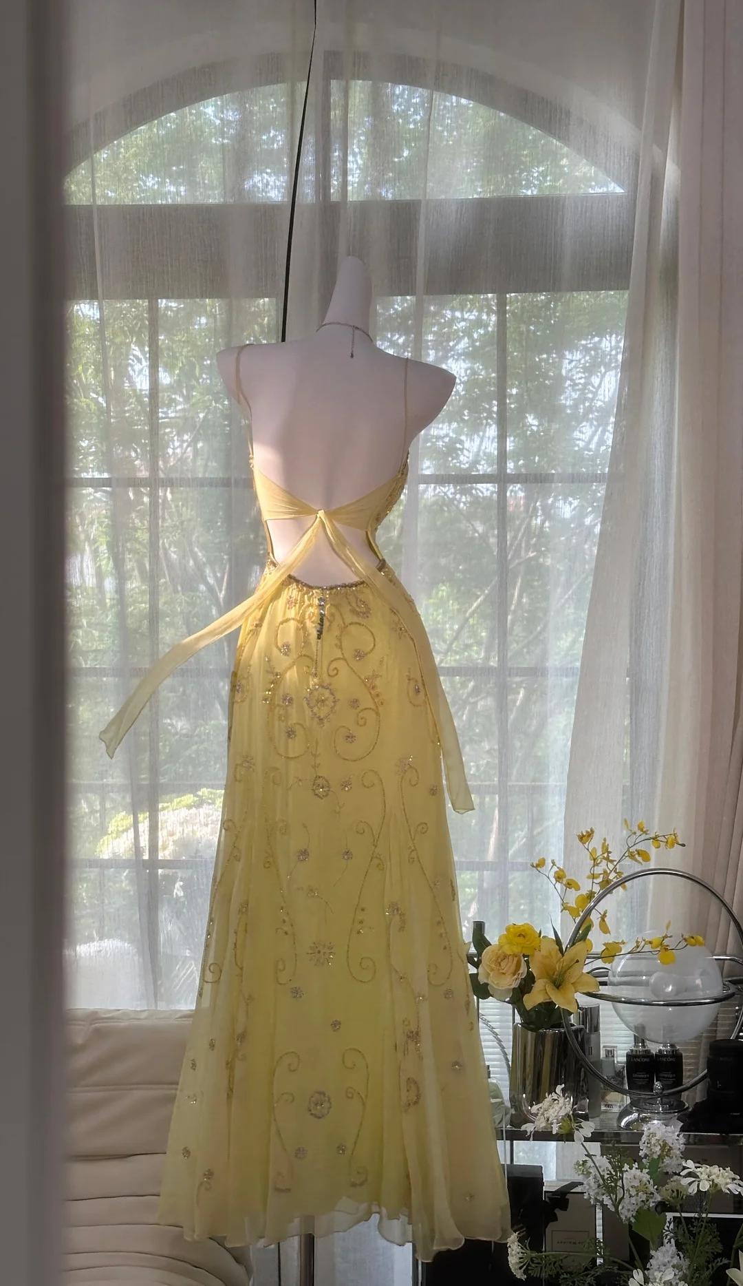 Gorgeous Yellow Spaghetti Strap A-line Tulle Beaded Long Prom Dresses Backless Evening Dress ED02094