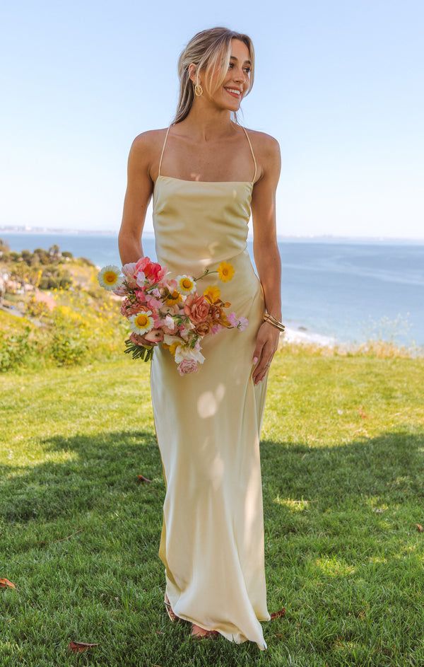 Buttergelbes Spaghettiträger-Modekleid, rückenfreies Satin-Abendkleid für Brautjungfern ED02185