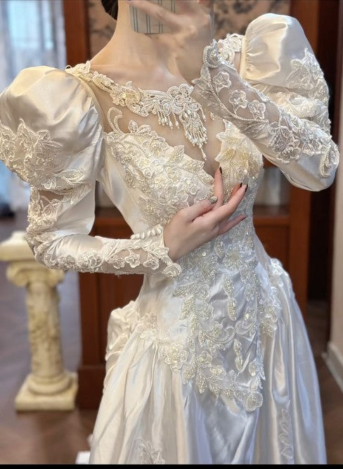 Pearl White Scoop Neck Satin Long Sleeve Beaded Lace Applique Open Back Train Vintage Wedding Dress ED02213