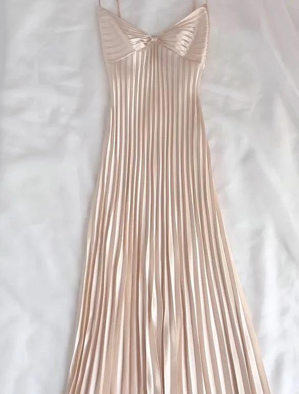 Light Champagne Spaghetti Straps Sheath Pleated Chiffon Fashion Prom Dress with Backless