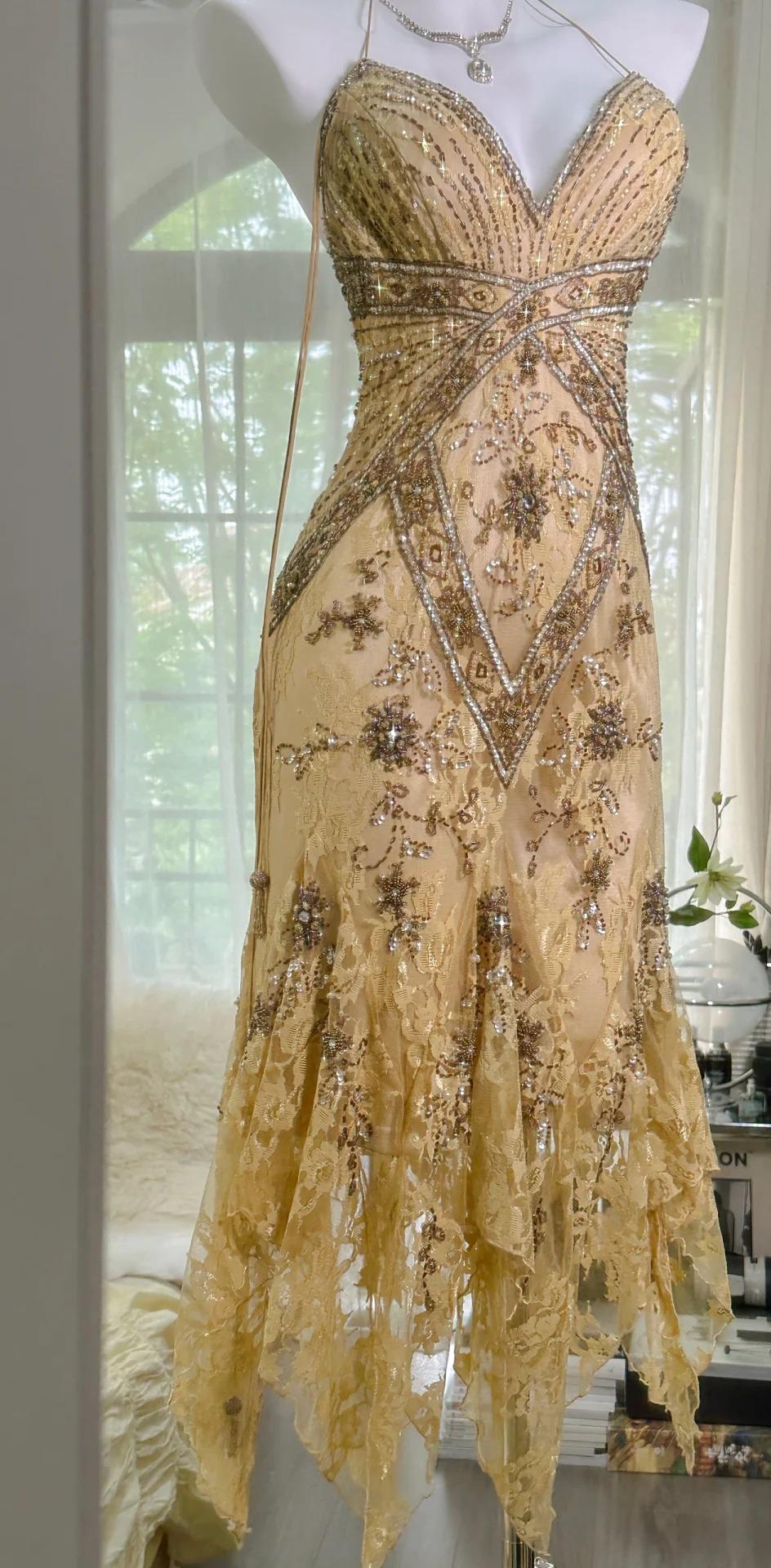 Fascinating Vintage Gold V-Neck Spaghetti Straps Lace Beading Short Prom Dresses ED02277