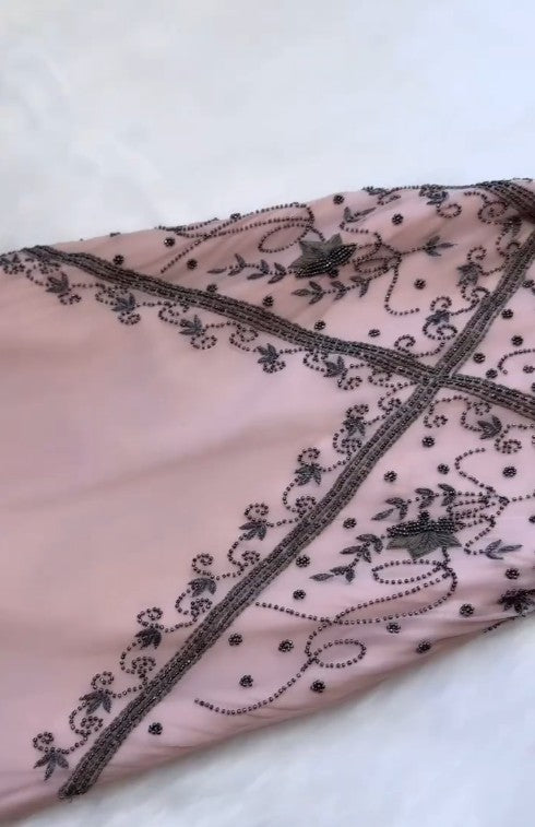 Robe de bal fourreau en mousseline de soie à col en V et perles rétro ED02297