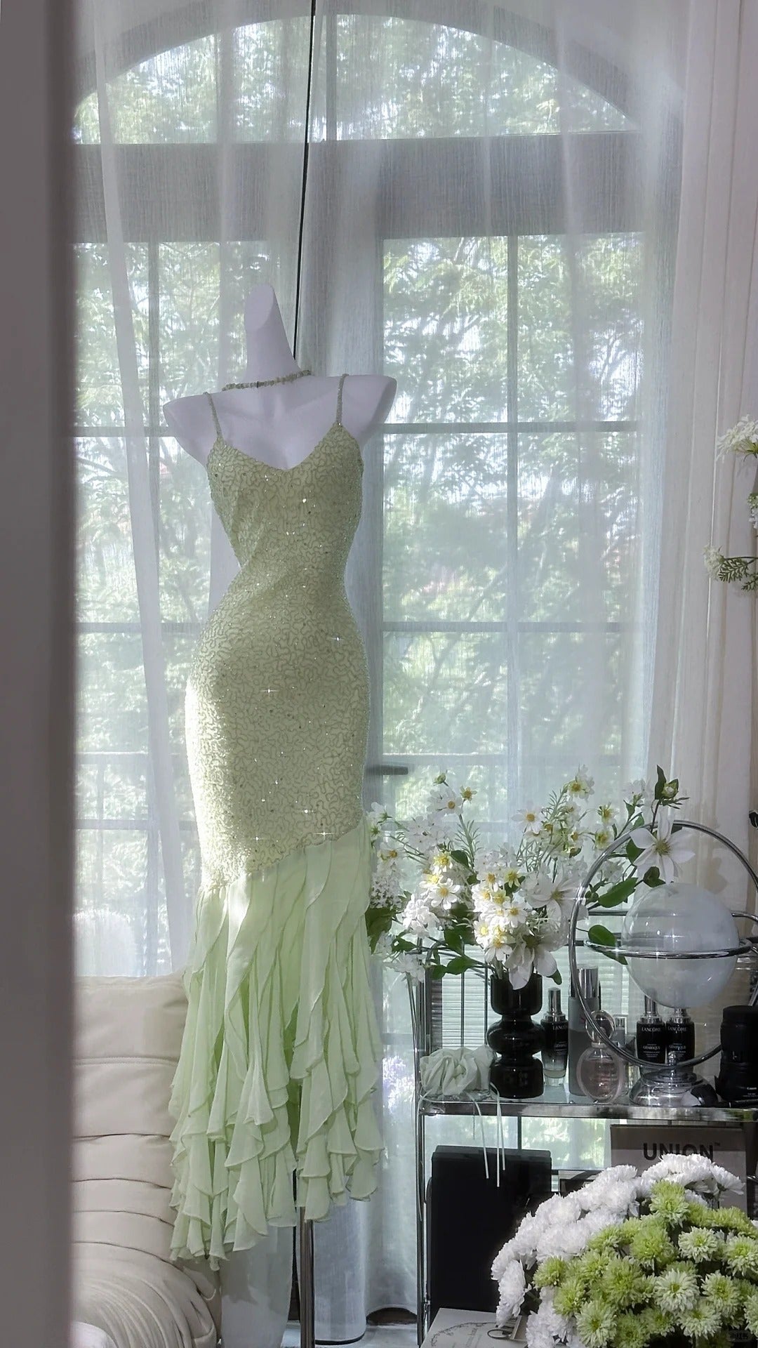 Gorgeous Light Sage Green Spaghetti Straps Chiffon Mermaid Sequins Long Prom Dresses Vintage Open Back Evening Gowns ED02340