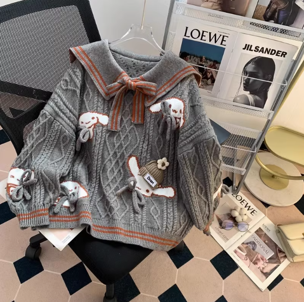 Marineblauer Pullover mit adretter Schleife und Kragen ED0252