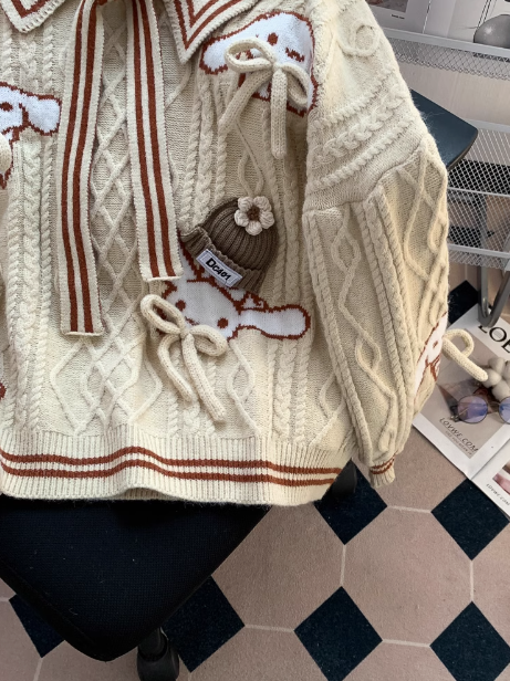 Marineblauer Pullover mit adretter Schleife und Kragen ED0252