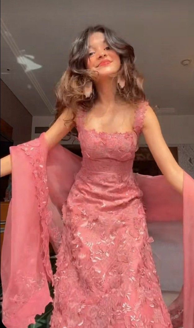 Superbe robe de soirée sirène rose vif à col carré et appliques en tulle, longue, avec cape, ED02530