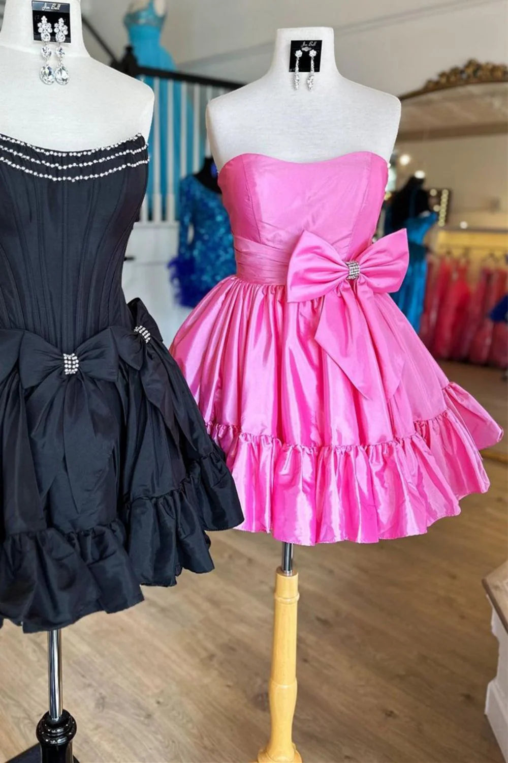 Wunderschönes dunkelolivgrünes herzförmiger Ausschnitt A-Linie Satin Tüll Kurzes Ballkleid Homecoming-Kleid ED02575