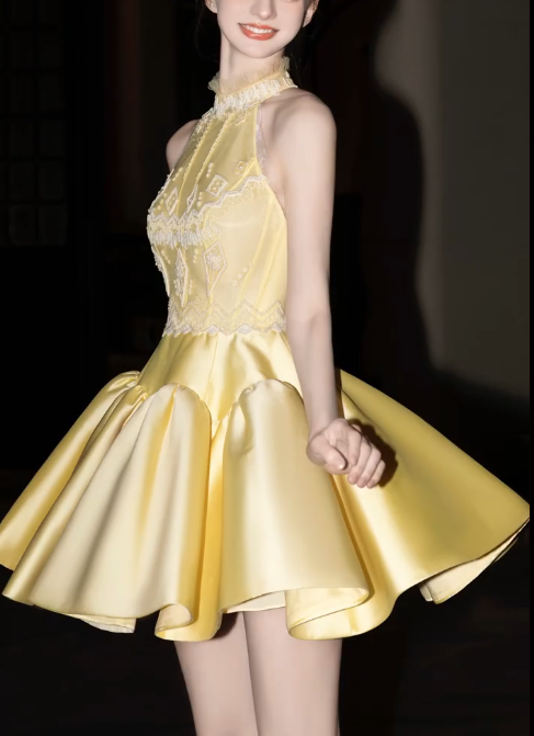 Gorgeous Butter Yellow Turtleneck A-Line Satin Short Prom Dresses Homecoming Dress ED02659