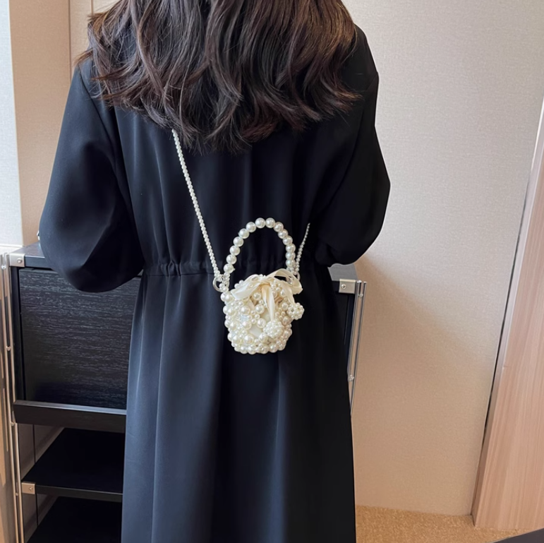 Pearl Chain Mini Crossbody Bag ED0268